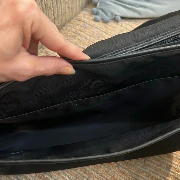 Coach men’s messenger/laptop bag 5105. - Picture 11 of 13